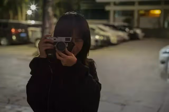 童顏女神譚松韻的10個秘密!斗圖王者愛吃辣子愛喝茶