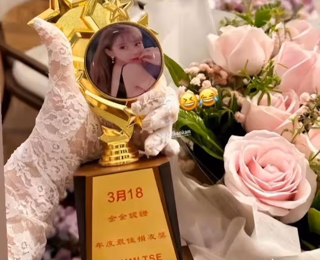 陳冠希前女友慶祝28歲生日,鮮花擺滿整個房間,閨蜜送其獎盃