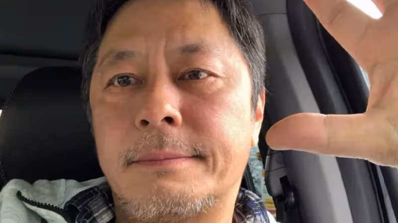 曝60歲王傑被富婆「包養」！巔峰時嗓子被人毒啞，如今蒼老無人識