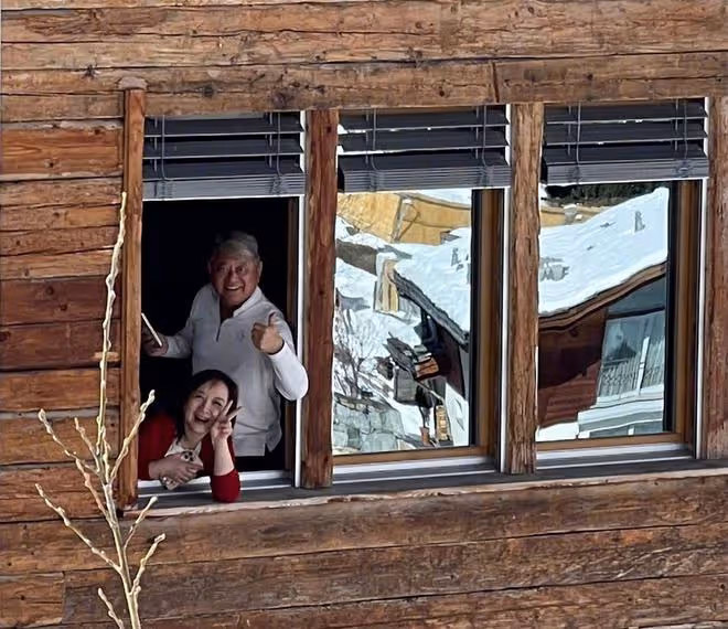 陳百祥淡出熒幕近況!72歲雪地穿短袖,邊泡溫泉邊喝酒生活太瀟灑
