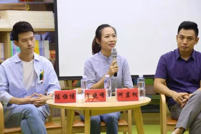 《新聞聯播》美女主播寶曉峰,45歲仍未婚單身,情系家鄉內蒙古