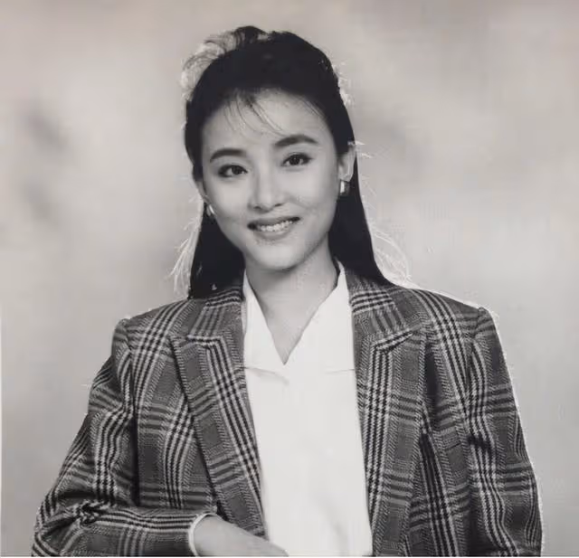 楊瀾為嫁200斤百億富豪，不惜與父親鬧翻，也要與初戀丈夫離婚？