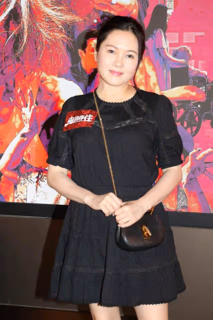 57歲李麗珍拍張國榮遺作MV嚎啕大哭,與作詞人虐戀30年結局唏噓