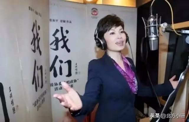 央視李瑞英工作28年零失誤,兒子墜樓,她說了28字被網友罵上熱搜
