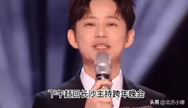 央視李瑞英工作28年零失誤,兒子墜樓,她說了28字被網友罵上熱搜