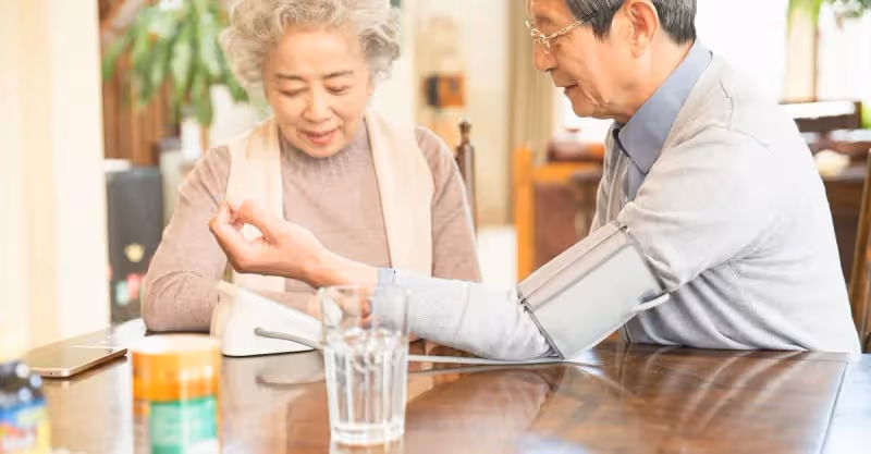 兒媳生二胎，給我下命令，要麼出錢要麼出力，我只好給她演出戲