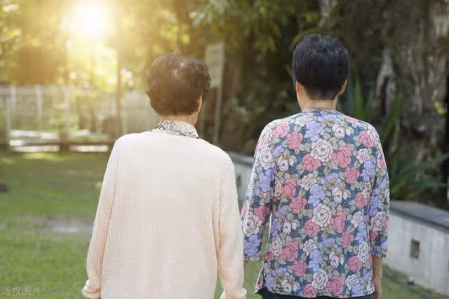 兒媳生二胎,給我下命令,要麼出錢要麼出力,我只好給她演出戲