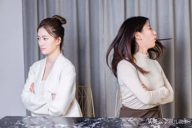 妻子嫌棄我,離婚9年後悔了,兒子說別打擾我們的生活