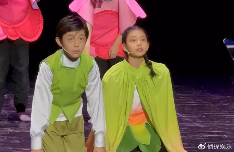 劉燁12歲兒子近照曝光,諾一長大更帥了,身高優越像爸爸