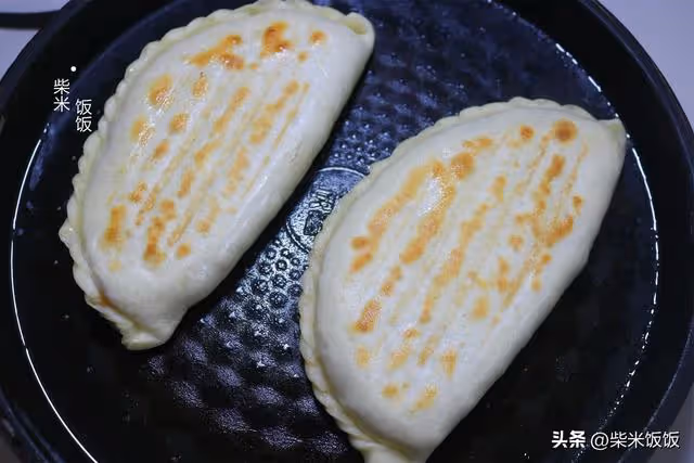 太喜歡這個餡餅了，薄皮大餡，柔軟筋道，做法還簡單