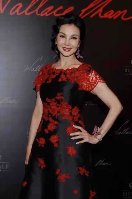 雖嫁豪門卻休夫,婆婆幫她要4億分手費,謝玲玲才是真正人生贏家