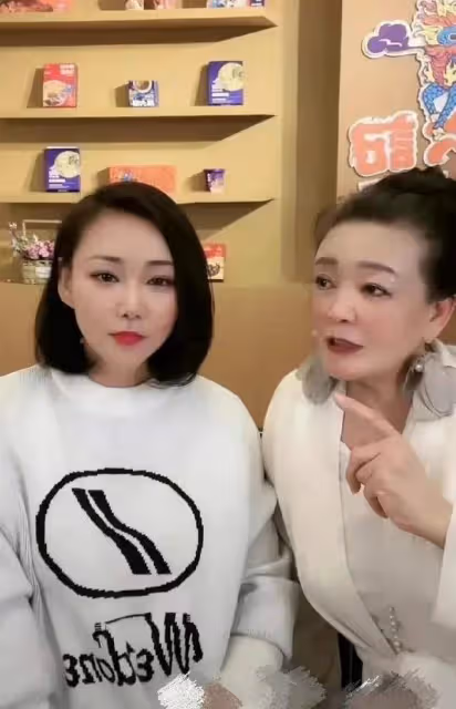 張蘭事業再遭打擊，運營團隊出走直播內涵張蘭，她還能東山再起嗎