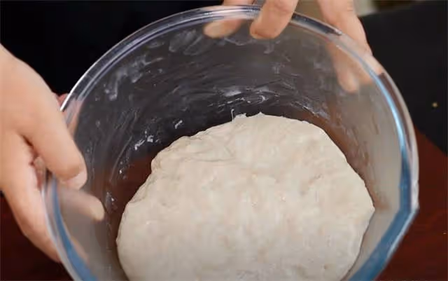 天熱在家自製烤麩,學會這個簡單速成做法,永遠有吃不完的烤麩