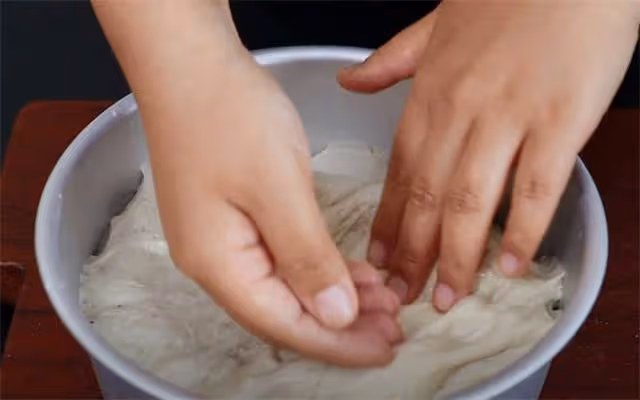 天熱在家自製烤麩,學會這個簡單速成做法,永遠有吃不完的烤麩