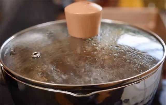 家裡有茶葉，不做成茶凍太可惜了，外面賣15元1份，Q彈爽滑又解火