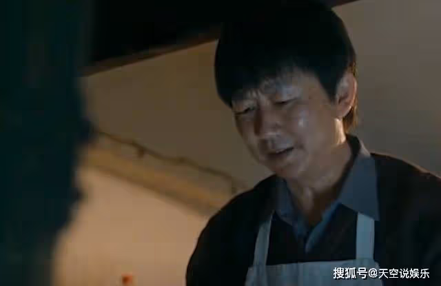 《他是誰》兇手究竟是誰？其實兇手早就露出馬腳，兇手很有可能是一個女人！