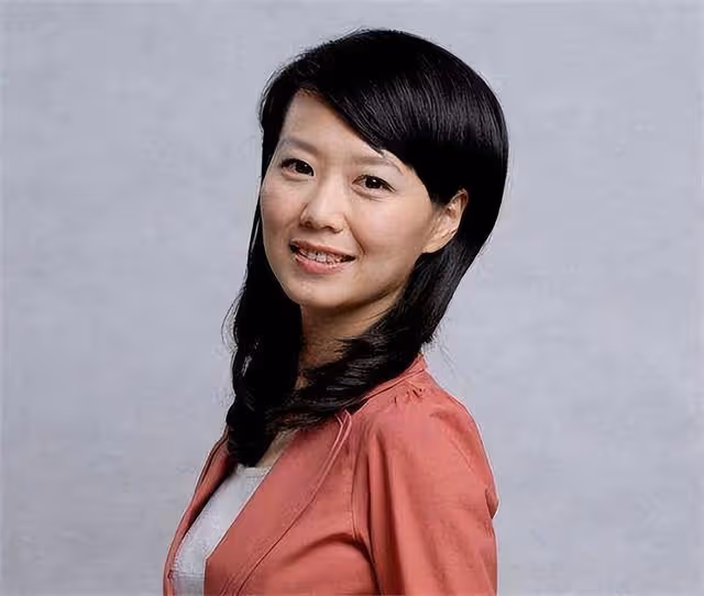 安徽衛視美女吳薇近況，她長相十分漂亮，早已結婚，老公是誰成謎