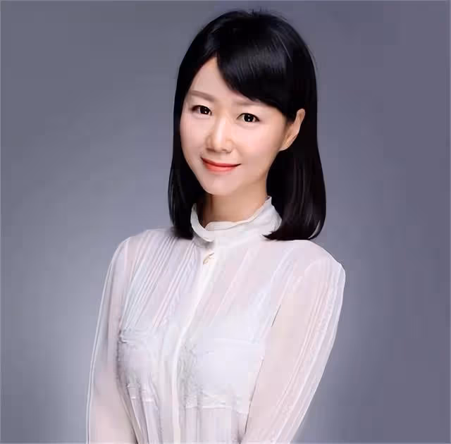 安徽衛視美女吳薇近況，她長相十分漂亮，早已結婚，老公是誰成謎