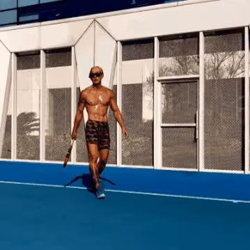吳尊扯掉斯文外形,曬美黑照身材健碩超狂野,奶油小生變猛男了!
