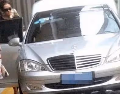 霸氣女王鞏俐開300萬豪車，她的生活過得太幸福了