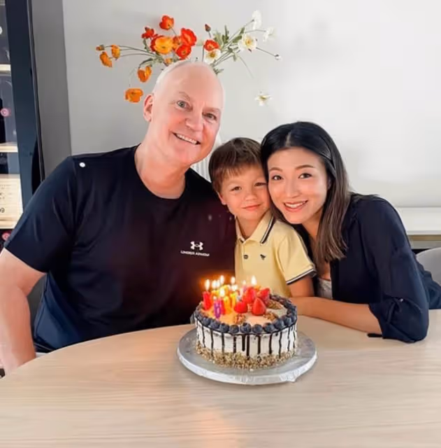 前港姐宣布懷二胎！進一步穩固豪門地位，不顧反對嫁大24歲練馬師