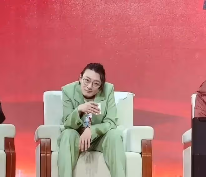 《狂飆》後,大嫂高葉成綜藝《青春環遊記》常駐嘉賓,令人失望?