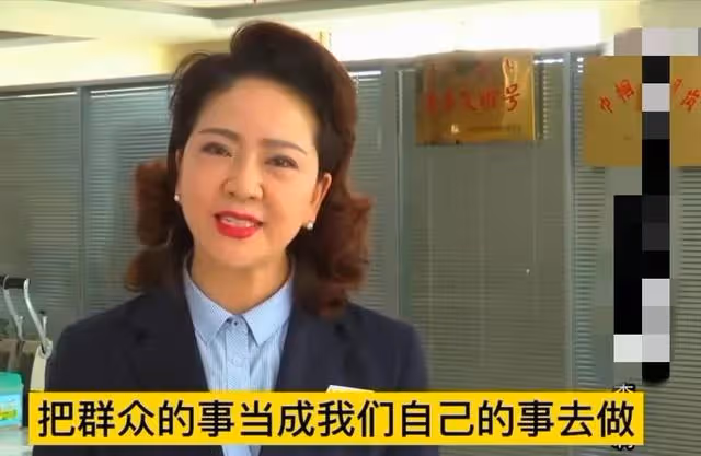 李少莉再次公開現身!官媒發文,批其「發布會不是秀場」
