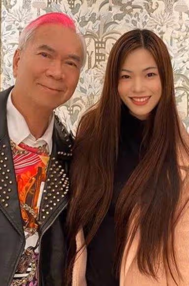 爺孫戀被唱衰!72歲御用皇帝「娶小36歲嫩妻」羞曝:生活和諧,怕自己早走「7房產全登記她名下」