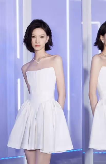 三字離婚男星與00後冷艷小花戀愛?女方疑隱婚生子,馮紹峰等躺槍