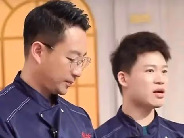 張蘭助理孟賀帶20多人去西雙版納旅遊,評論幾乎一邊倒罵他蹭熱度