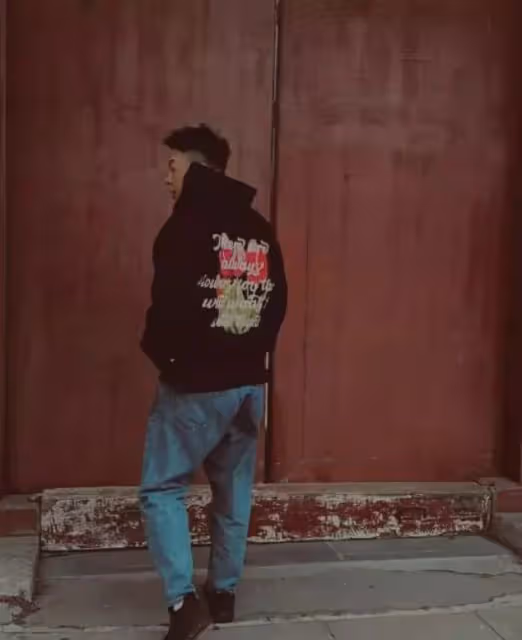 杜海濤自信曬照,瘦下來衣服松垮顯肥大,沈夢辰花式誇讚老公好甜