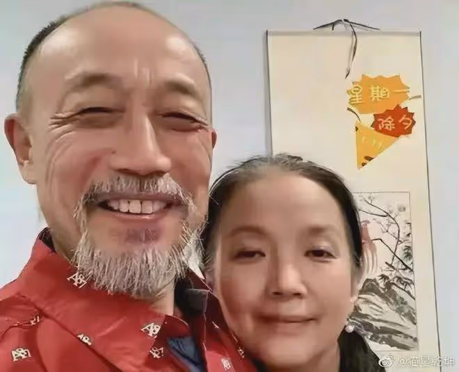 孫海英呂麗萍移美近況:送車、衣服、幫丟垃圾,網友:像奴才丫鬟