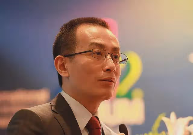 這才是高質量人才!痛批的最牛評論員楊禹背後,是大眾過於無知!