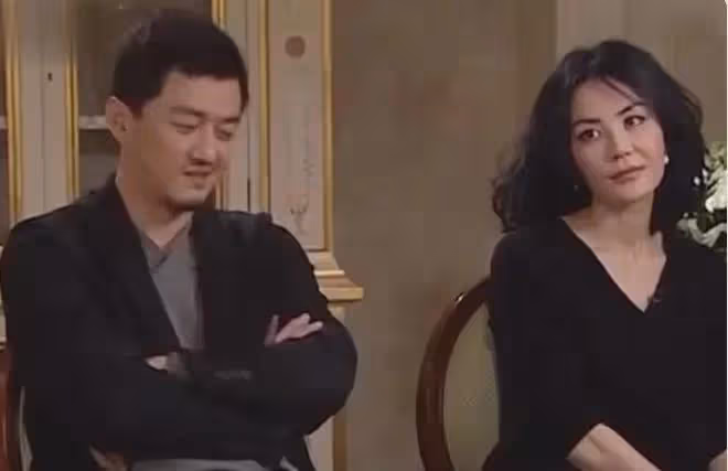 李亞鵬也嗑鋒菲CP,手動點贊前妻牽手視頻,是祝福還是意難平?