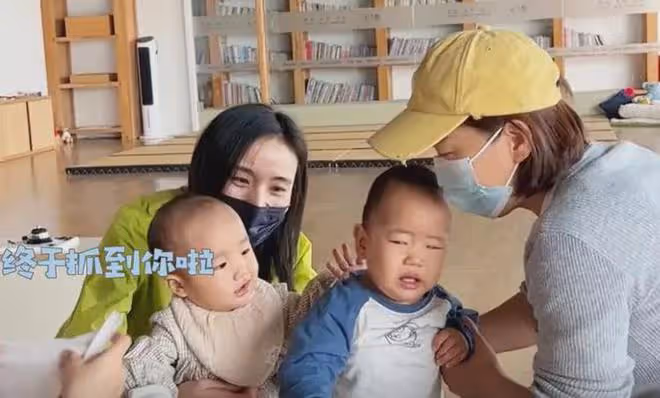 李亞鵬也嗑鋒菲CP,手動點贊前妻牽手視頻,是祝福還是意難平?