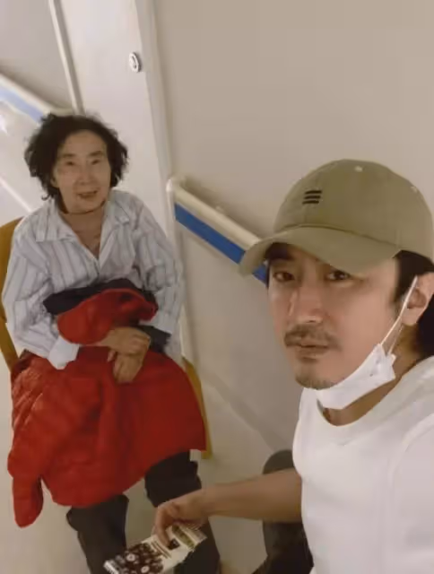 蔡琳母子登上熱搜,前夫高梓淇深夜曬照懷念去世母親,狀態堪憂