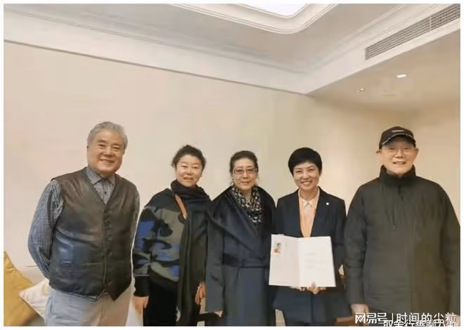 國家一級演員攜老公住頂級養老院,最高需500萬元,最低需200萬元