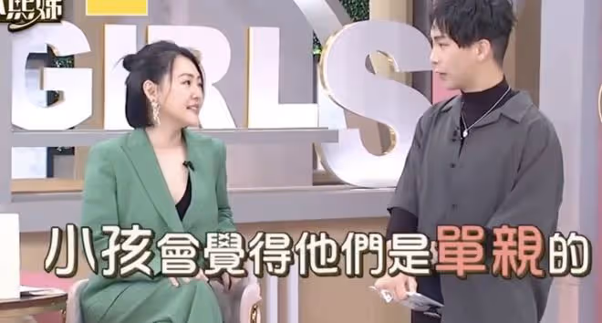 小S15歲二女兒曬美照，秀美背和小蠻腰，被贊像大S可當她的接班人