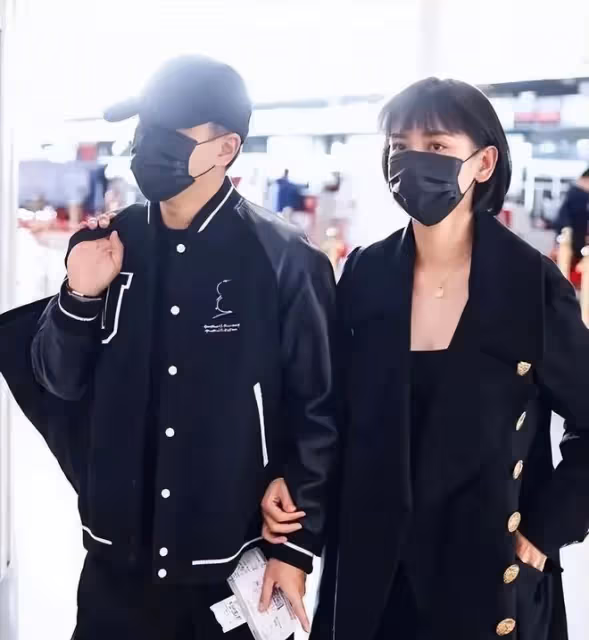 港媒爆劉愷威將辦婚禮，楊冪疑爭撫養權未果，小糯米全程不知情