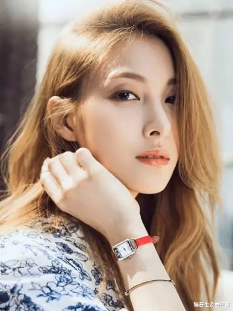 李昇基官宣結婚卻遭萬人唾罵，因為談戀愛他們前途盡毀！