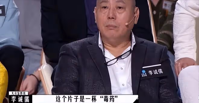華誼千金王文也曬度假照,穿內衣秀事業線,曾嘲他人是農民惹爭議