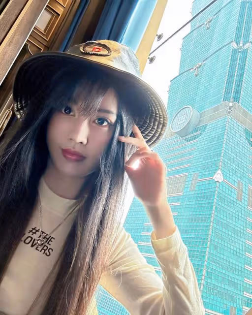 By2姐妹慶祝31歲生日，走出王力宏風波事件，回到夢想啟航地