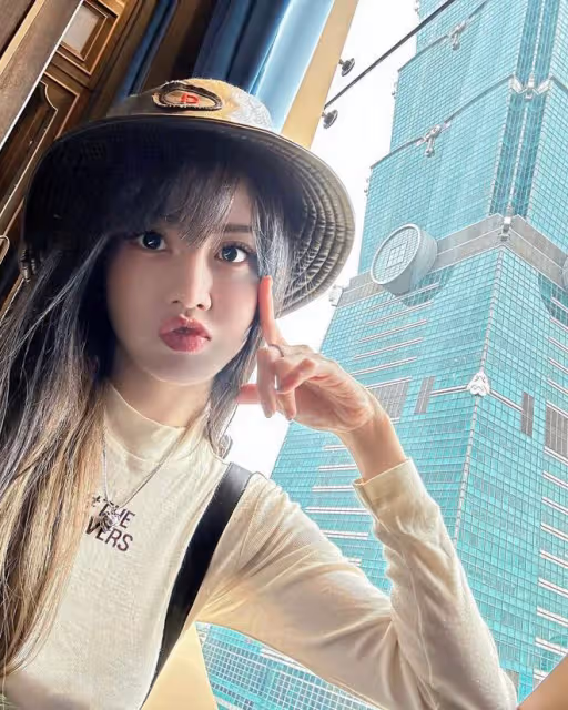By2姐妹慶祝31歲生日，走出王力宏風波事件，回到夢想啟航地