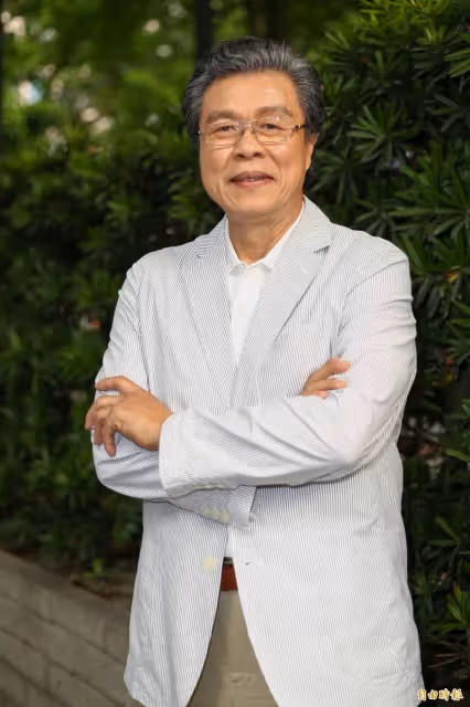 得獎後零工作!70歲金鐘歌王「徬徨逃日本求職」:下一步怎麼走 靠破日文娶水某「感激妻救他一命」。