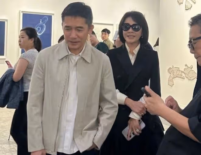 香港藝術展大咖雲集!鄧文迪梁安琪氣場大,奧運冠軍張怡寧罕露面