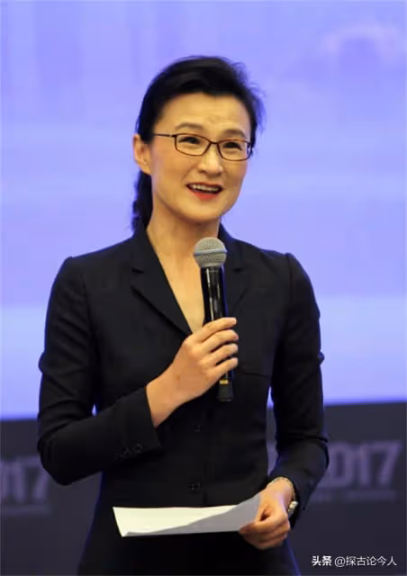 被稱「冷血動物」,被要求滾出主持界!央視主持人為何被全民網暴