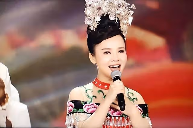盲人歌手劉賽:爆紅後倒貼300萬嫁農村小伙,如今丈夫成她的驕傲