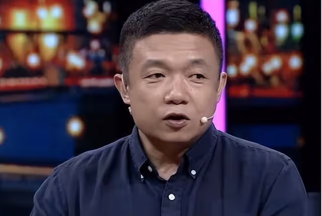 她相貌平平演技一流,談了16年師生戀堅持克丁,35歲生子被寵上天