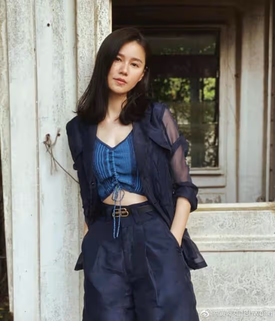 TVB小生喜迎46歲生日!分享與圈中妻子親密合照,被指太有夫妻相