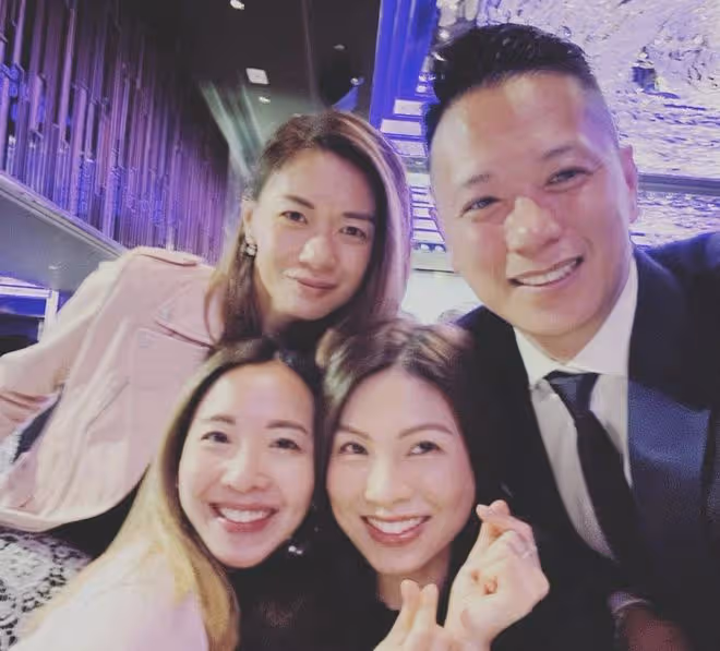 胡杏兒為50歲丈夫慶生,party隆重如婚宴現場,3個兒子全是帥哥